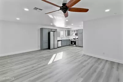 6246 W Illini Street, Phoenix, AZ 85043 - Photo 8