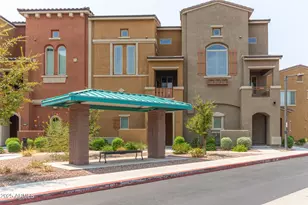 240 W Juniper Ave, Gilbert, AZ 85233 - Photo 32