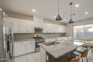 736 E Rojo Way, Gilbert, AZ 85297 - Photo 14