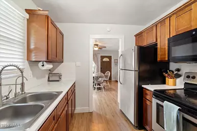 5540 W Northview Avenue, Glendale, AZ 85301 - Photo 10