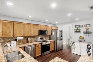 7826 W Yucca St, Peoria, AZ 85345 - Photo 10