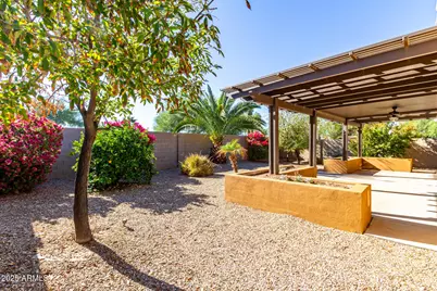 16093 W Almeria Road, Goodyear, AZ 85395 - Photo 26