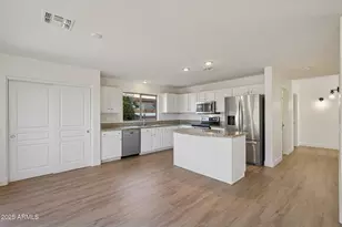 2242 E Soft Wind Dr, Phoenix, AZ 85024 - Photo 4