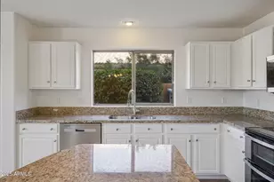 2242 E Soft Wind Dr, Phoenix, AZ 85024 - Photo 18