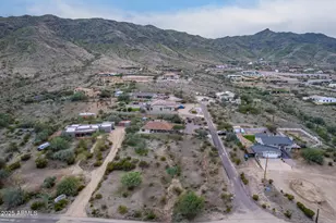 2535 W Sunrise Dr, Phoenix, AZ 85041 - Photo 32