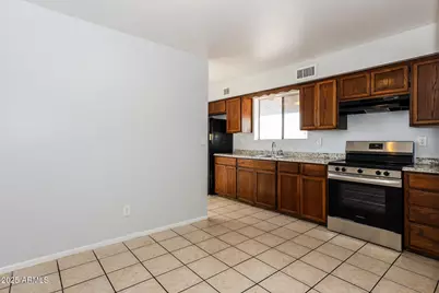 553 W Rio Salado Parkway #202, Mesa, AZ 85201 - Photo 6