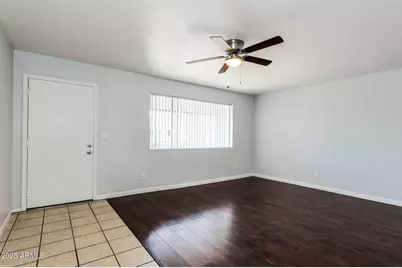 553 W Rio Salado Parkway #Apt 202, Mesa, AZ 85201 - Photo 2