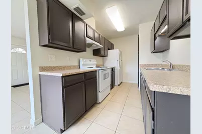 6033 W Golden Lane, Glendale, AZ 85302 - Photo 8
