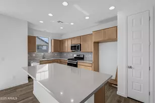 9951 W Whitton Ave, Avondale, AZ 85392 - Photo 2