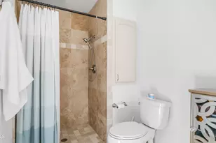 8166 E Del Caverna Dr, Scottsdale, AZ 85258 - Photo 28