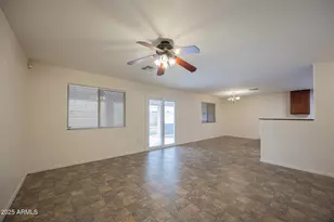 11424 W Austin Thomas Dr, Surprise, AZ 85378 - Photo 4