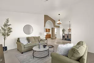 2545 E Cathedral Rock Dr, Phoenix, AZ 85048 - Photo 14