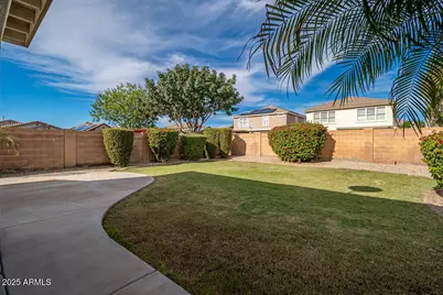 18272 W Bridger Street, Surprise, AZ 85388 - Photo 32