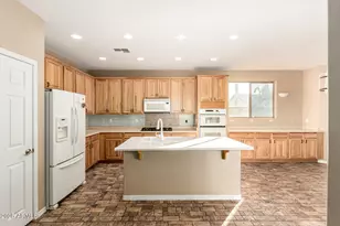 18082 N 167th Dr, Surprise, AZ 85374 - Photo 10