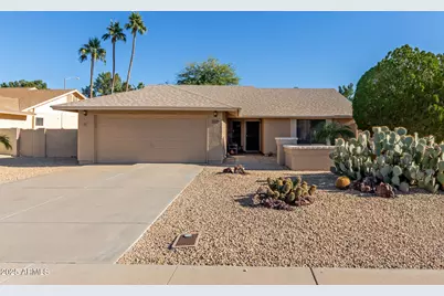 19931 N 98th Avenue, Peoria, AZ 85382 - Photo 2