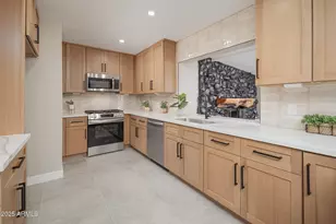 3836 W Desert Cove Ave, Phoenix, AZ 85029 - Photo 10