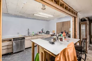 6538 W Hatcher Rd, Glendale, AZ 85302 - Photo 8