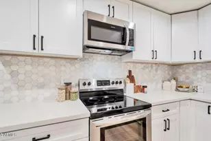 346 E Broadway Ln, Tempe, AZ 85282 - Photo 8