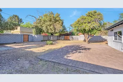 346 E Broadway Lane, Tempe, AZ 85282 - Photo 16