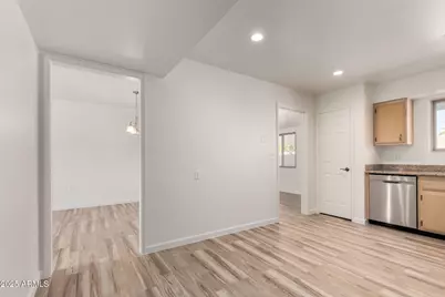 10724 W Camelot Circle, Sun City, AZ 85351 - Photo 6