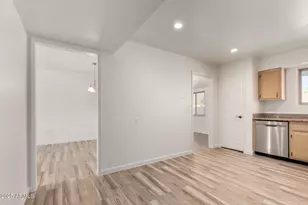 10724 W Camelot Cir, Sun City, AZ 85351 - Photo 6