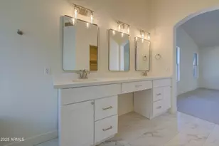 4266 E Millbrae Ln, Gilbert, AZ 85234 - Photo 30