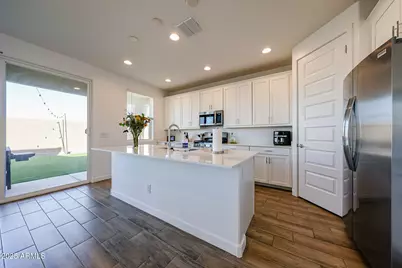 8334 E Paloma Avenue, Mesa, AZ 85212 - Photo 16
