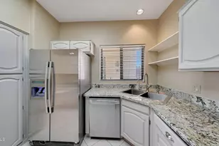 19400 N Westbrook Pkwy, Peoria, AZ 85382 - Photo 10