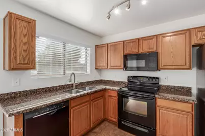 10537 W Donald Drive, Peoria, AZ 85383 - Photo 10