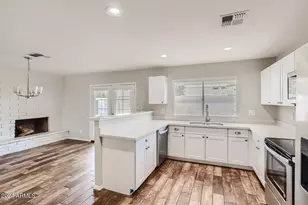 10817 N 46th Ave, Glendale, AZ 85304 - Photo 4