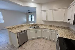 39508 N Prairie Ln, Anthem, AZ 85086 - Photo 2