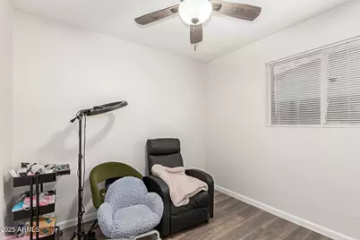 33 W Whyman Avenue, Avondale, AZ 85323 - Photo 14