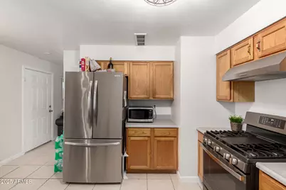 33 W Whyman Avenue, Avondale, AZ 85323 - Photo 10