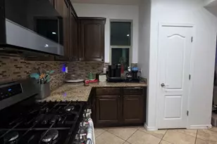 9242 W Meadow Dr, Peoria, AZ 85382 - Photo 10