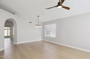 4426 E Thistle Landing Dr, Phoenix, AZ 85044 - Photo 4