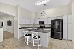 25792 W Kendall St, Buckeye, AZ 85326 - Photo 6