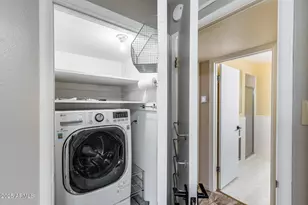 146 E Coronado Rd, Phoenix, AZ 85004 - Photo 22