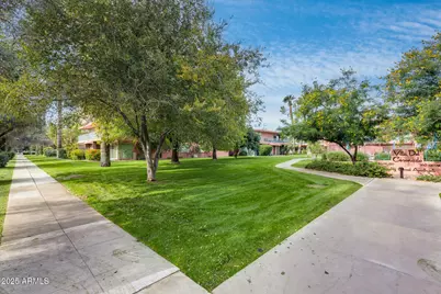 146 E Coronado Road #40, Phoenix, AZ 85004 - Photo 2