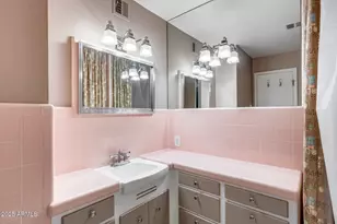 146 E Coronado Rd, Phoenix, AZ 85004 - Photo 28