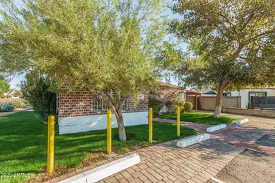 1805 N 16th Street, Phoenix, AZ 85006 - Photo 2