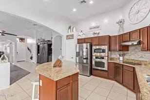 10355 W Wood St, Tolleson, AZ 85353 - Photo 4