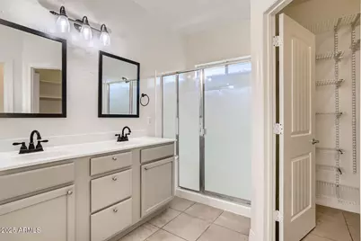 13723 W Maui Lane, Surprise, AZ 85379 - Photo 4