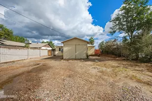 588 N Washington St, Chandler, AZ 85225 - Photo 22