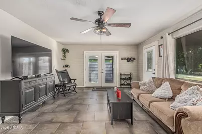 542 W 15th Street, Tempe, AZ 85281 - Photo 8