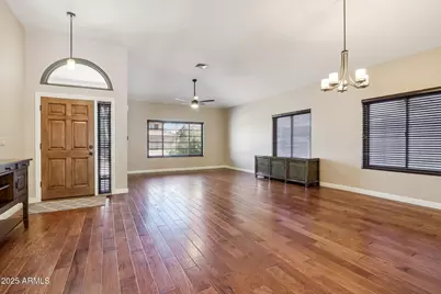 3422 E Winona Street, Phoenix, AZ 85044 - Photo 2