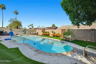 4128 W Gelding Dr, Phoenix, AZ 85053 - Photo 6