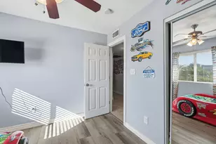 4128 W Gelding Dr, Phoenix, AZ 85053 - Photo 34