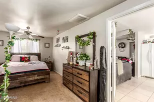 7127 W Holly St, Phoenix, AZ 85035 - Photo 10