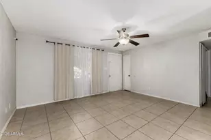 7127 W Holly St, Phoenix, AZ 85035 - Photo 6