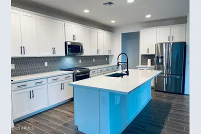 9025 W Denton Lane, Glendale, AZ 85305 - Photo 4